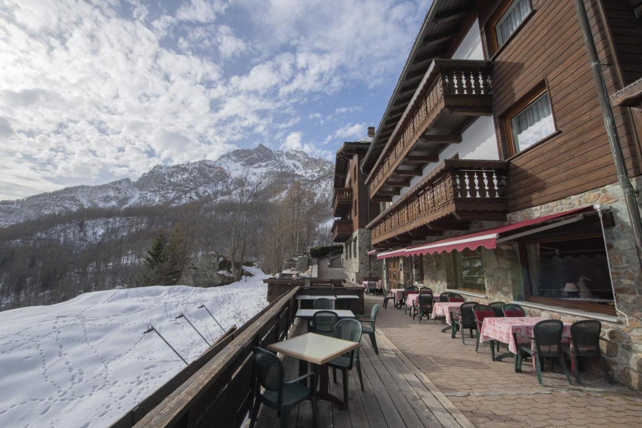 Hotel Rascard Valtournenche Eksteriør bilde