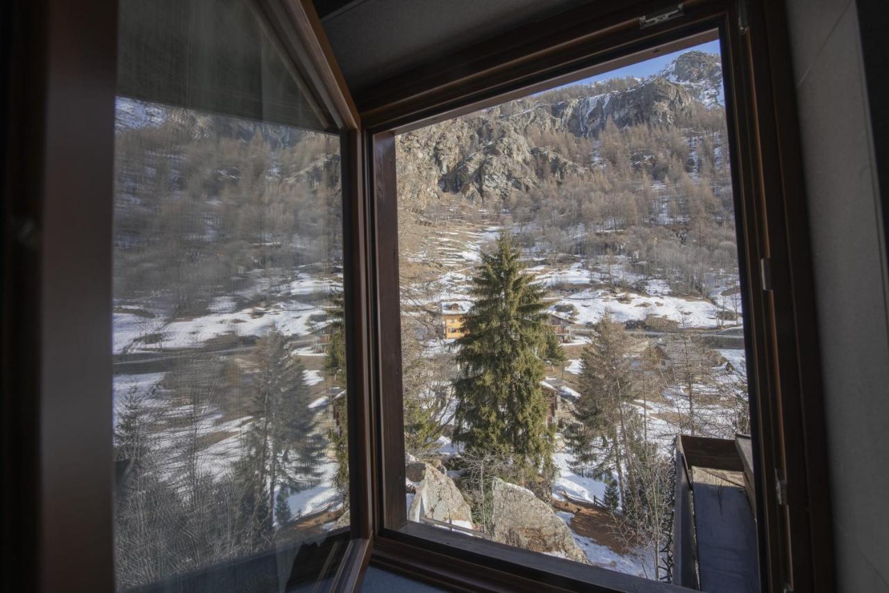 Hotel Rascard Valtournenche Eksteriør bilde