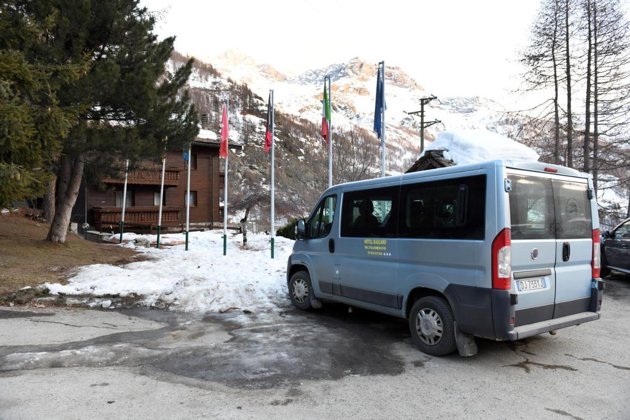 Hotel Rascard Valtournenche Eksteriør bilde