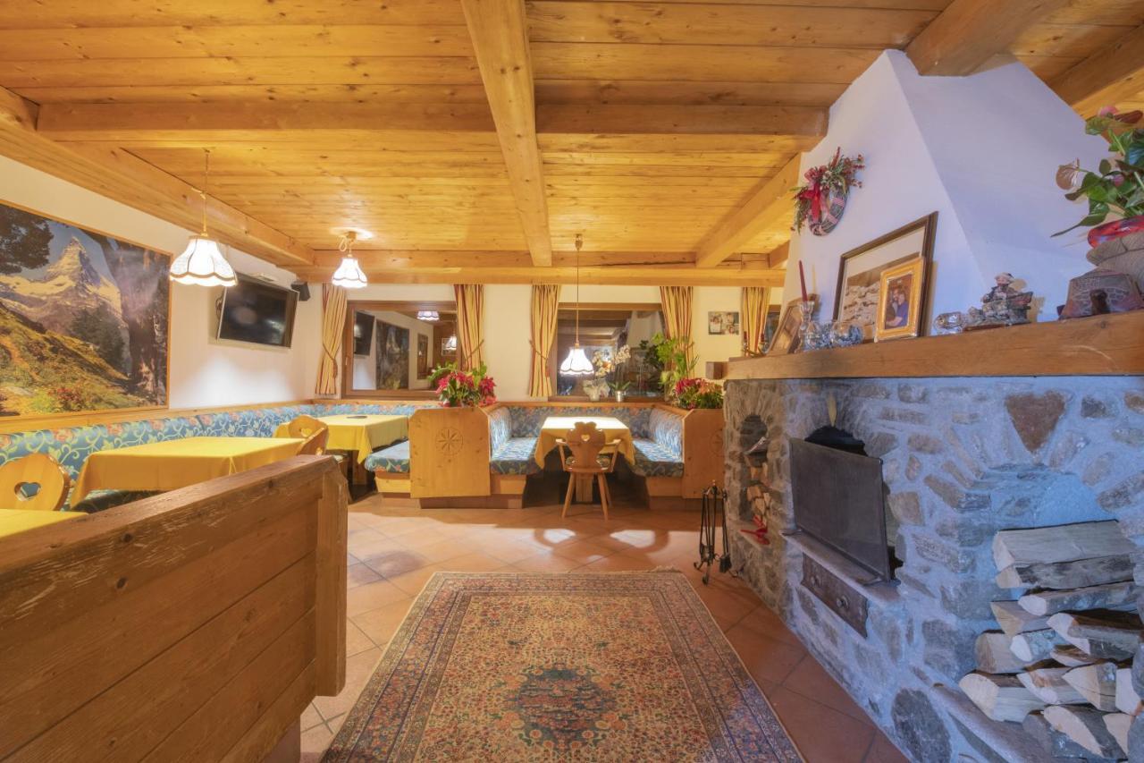 Hotel Rascard Valtournenche Eksteriør bilde