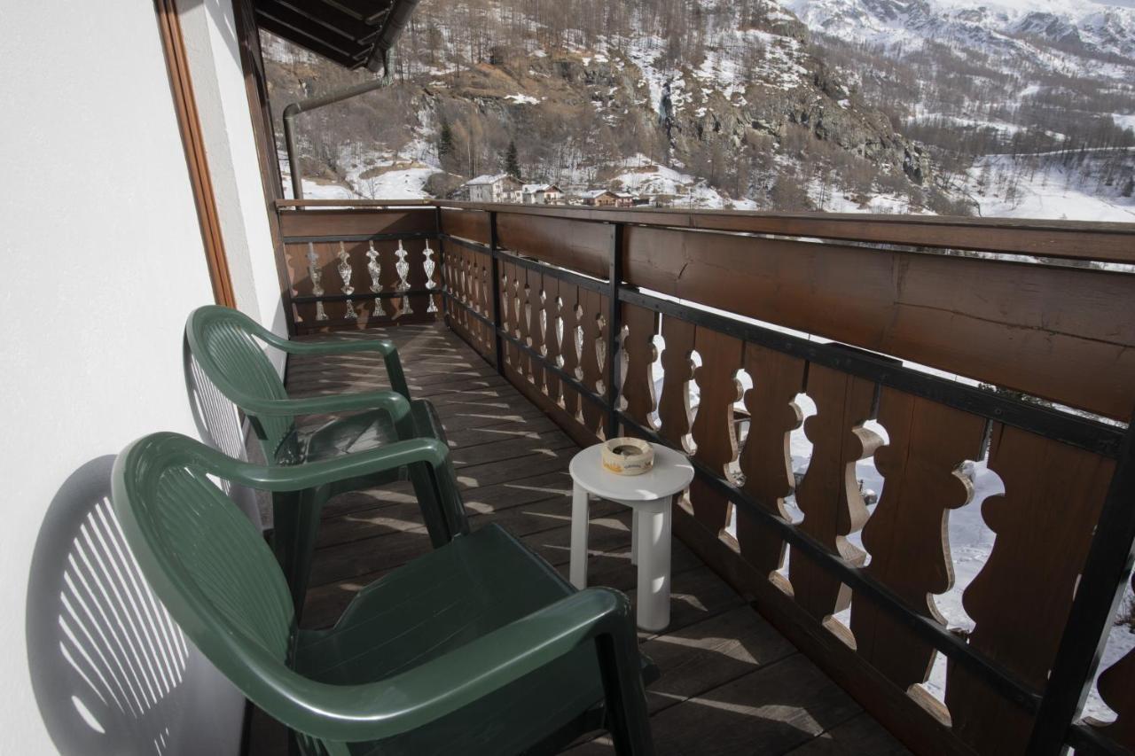 Hotel Rascard Valtournenche Eksteriør bilde