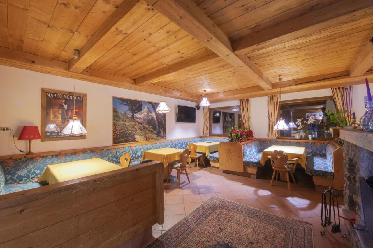 Hotel Rascard Valtournenche Eksteriør bilde